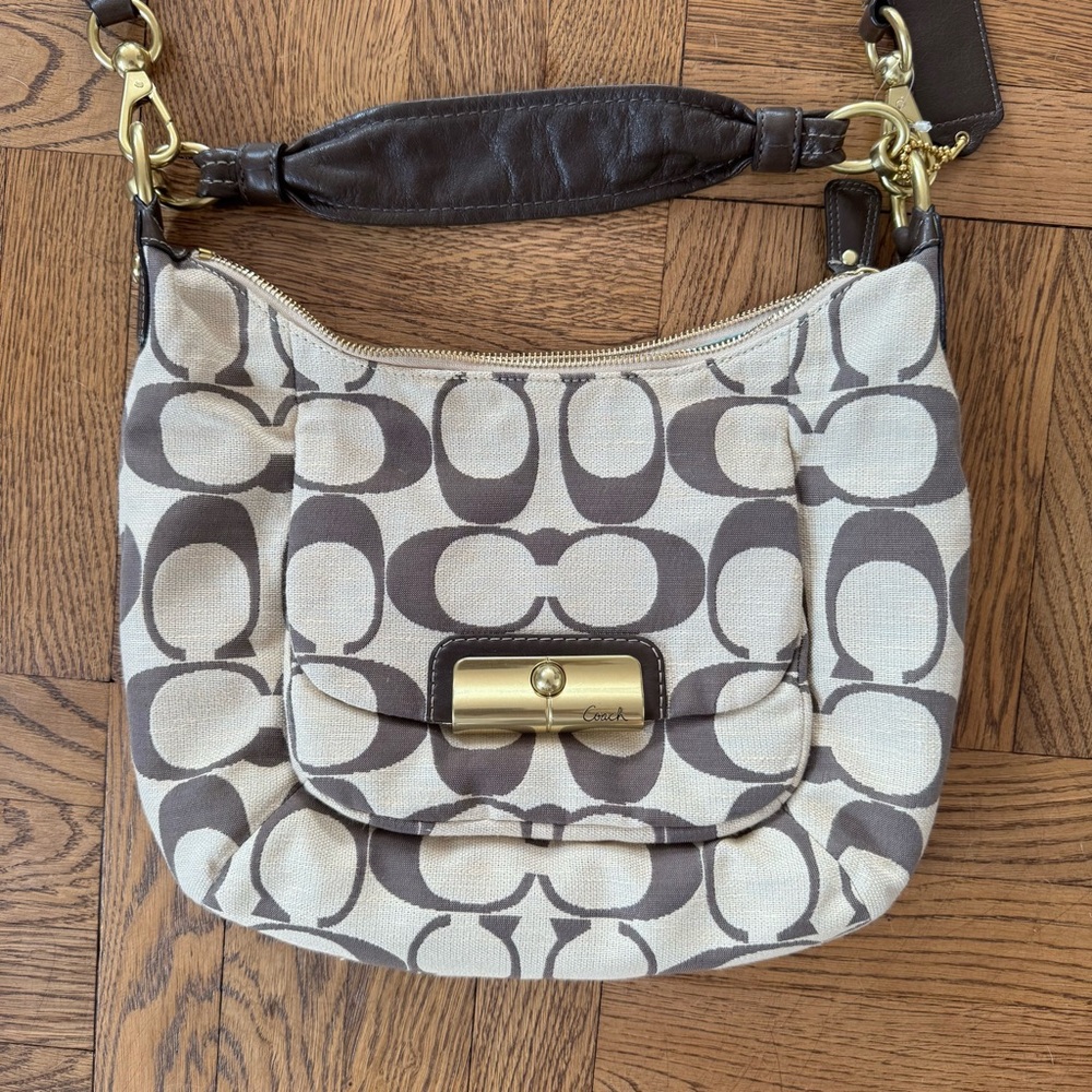 Coach Logo Hobo Messenger Bag